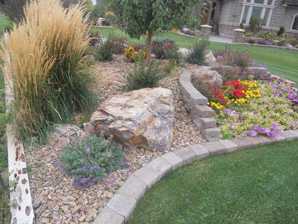 Roman Stackstone with Rustic Gold Rock